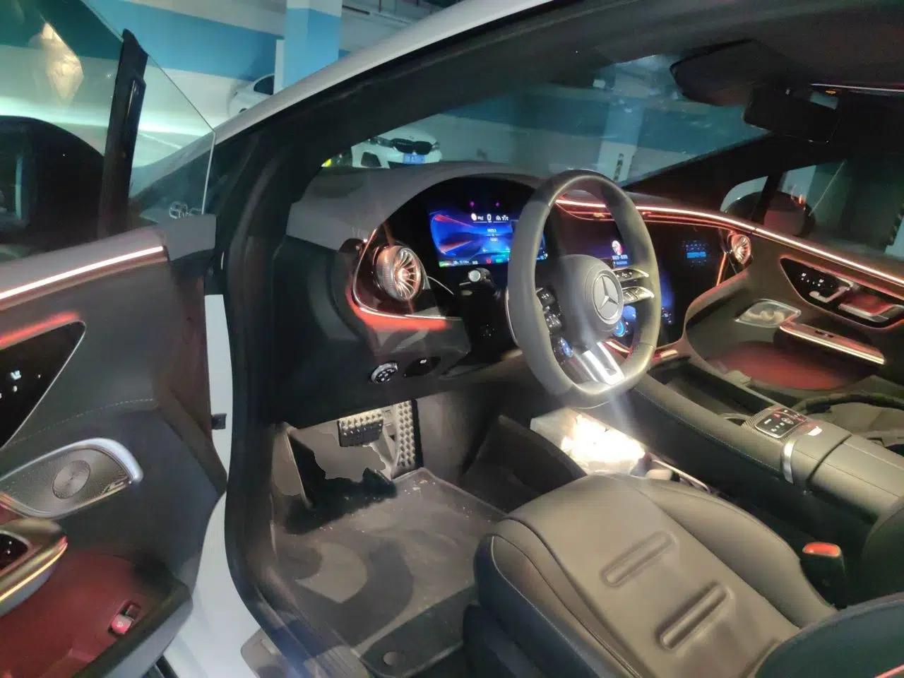 Mercedes-Benz EQE AMG 2023 AMG EQE 53 4MATIC+ — миниатюра 16
