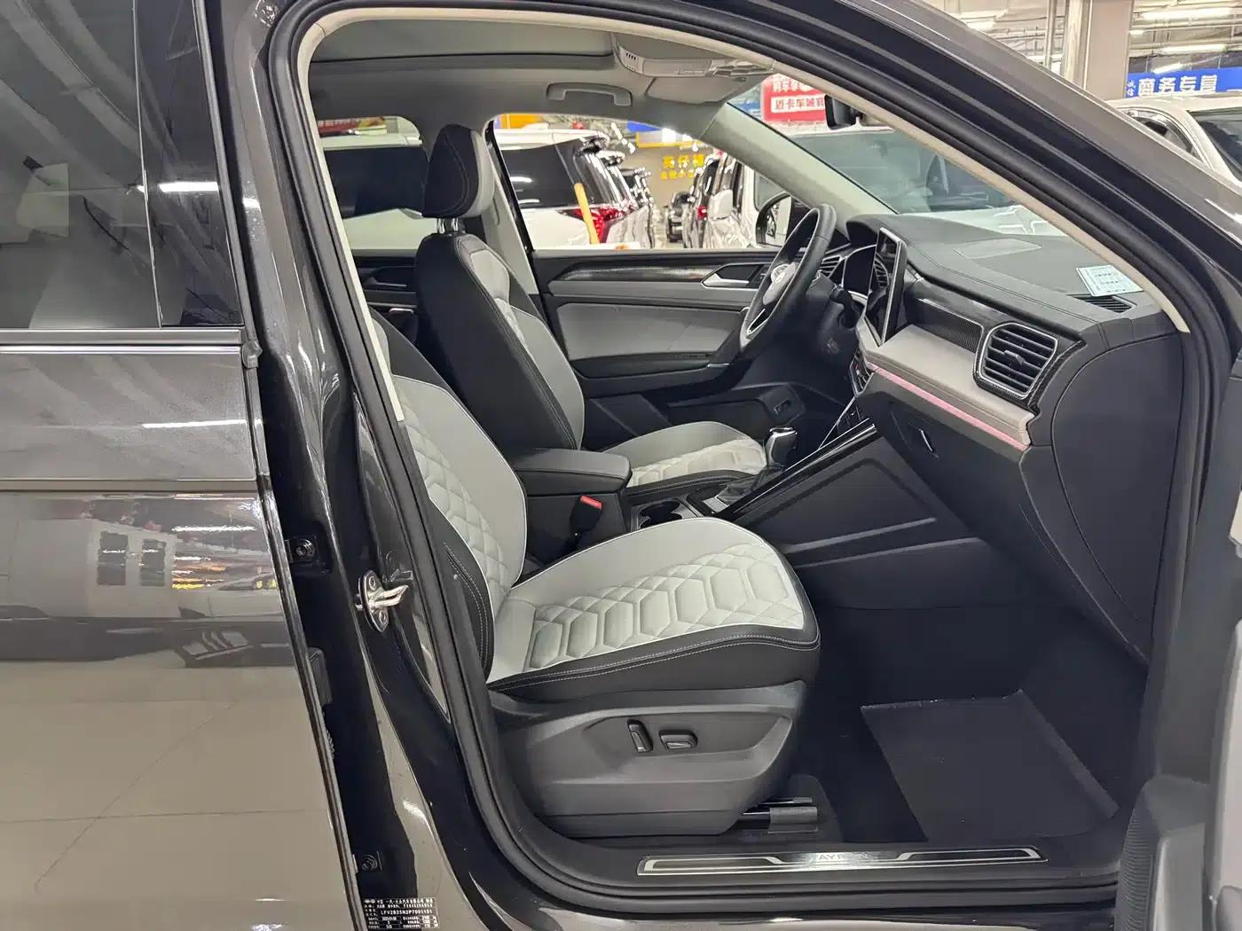 Tayron 2023 280TSI 2WD Luxury Plus Advanced Edition — миниатюра 13