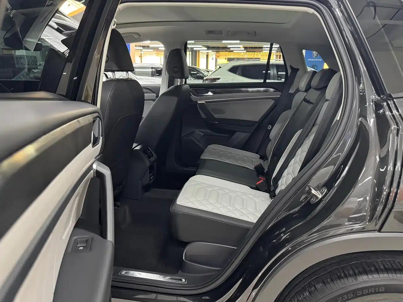 Tayron 2023 280TSI 2WD Luxury Plus Advanced Edition — миниатюра 6