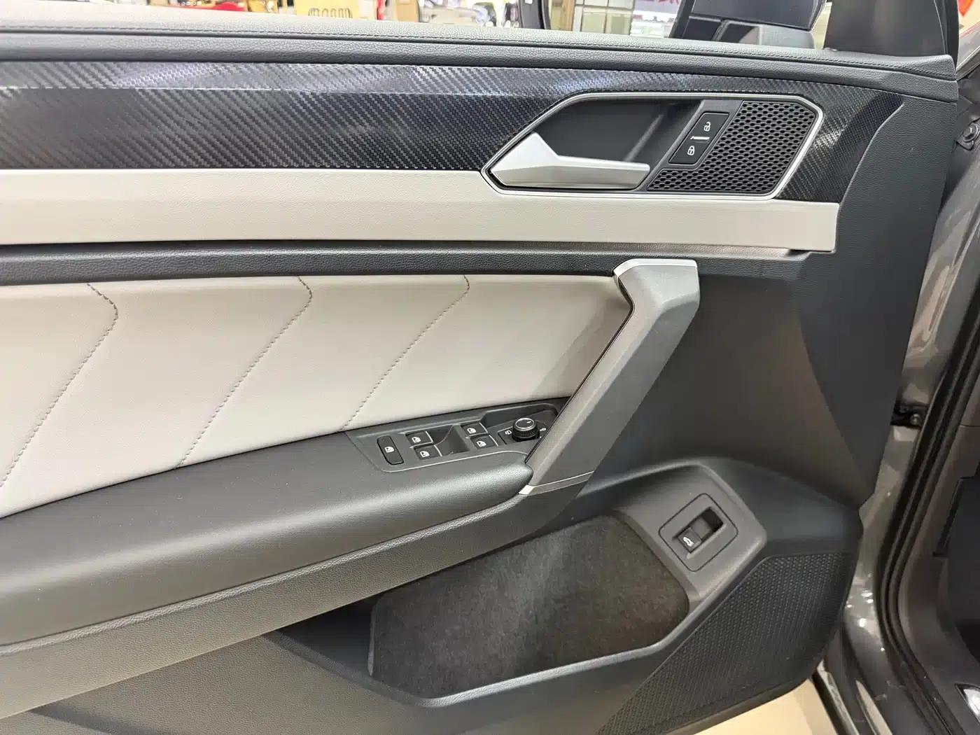 Tayron 2023 280TSI 2WD Luxury Plus Advanced Edition — миниатюра 13