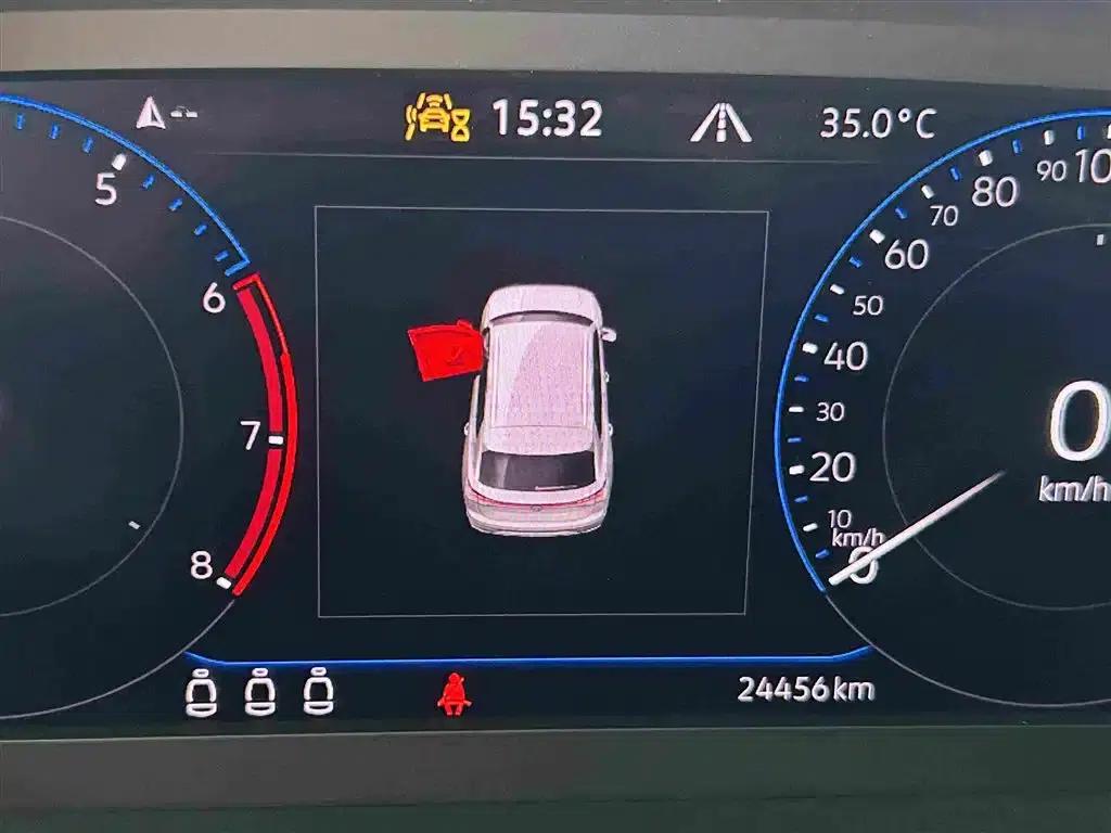 Tayron 2023 330TSI 2WD R-Line High-Performance Edition — миниатюра 16