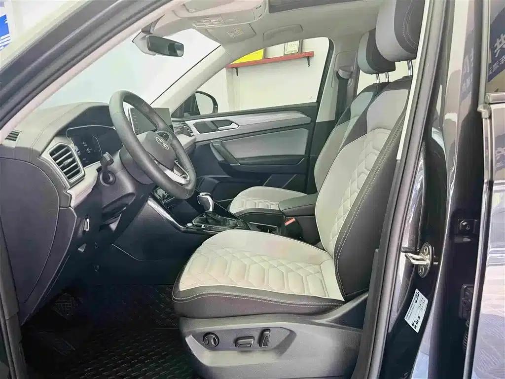 Tayron 2023 330TSI 2WD R-Line High-Performance Edition — миниатюра 19