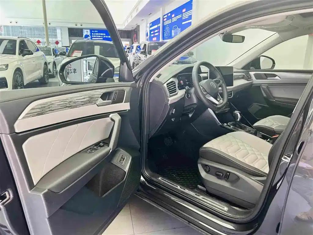 Tayron 2023 330TSI 2WD R-Line High-Performance Edition — миниатюра 20