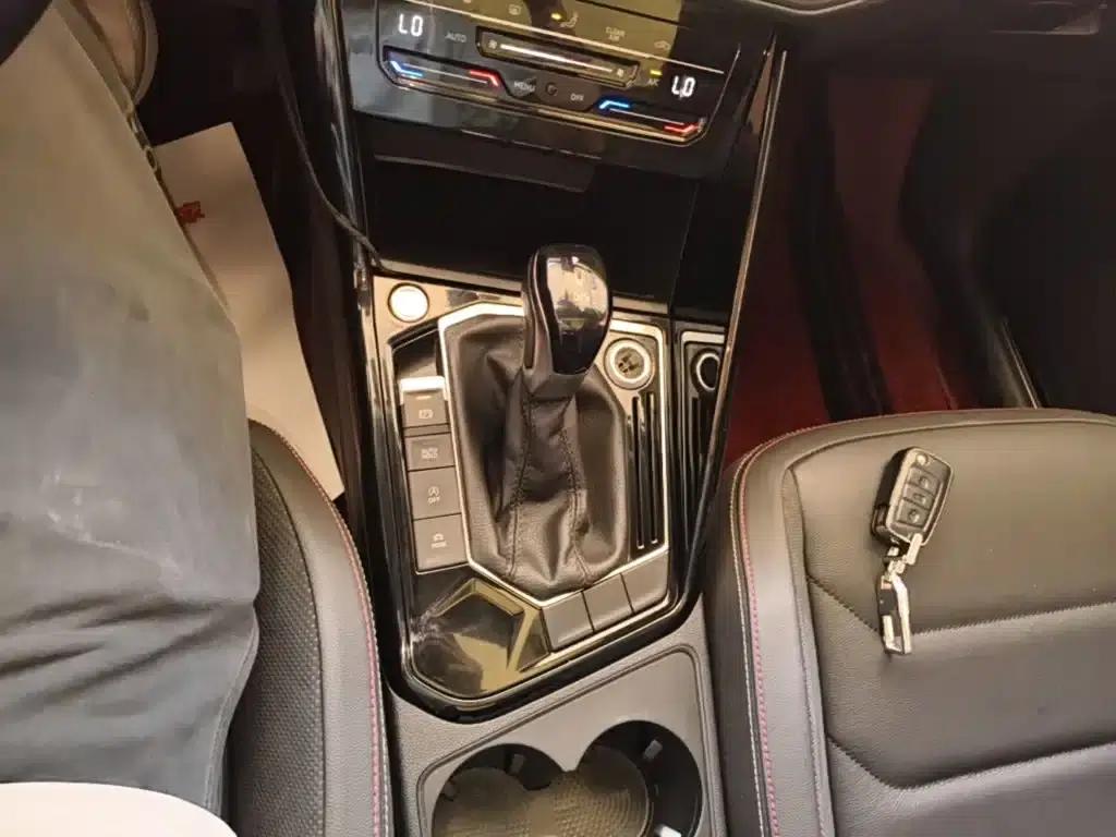 Tayron 2020 330TSI 2WD Luxury Intelligent Edition — миниатюра 14