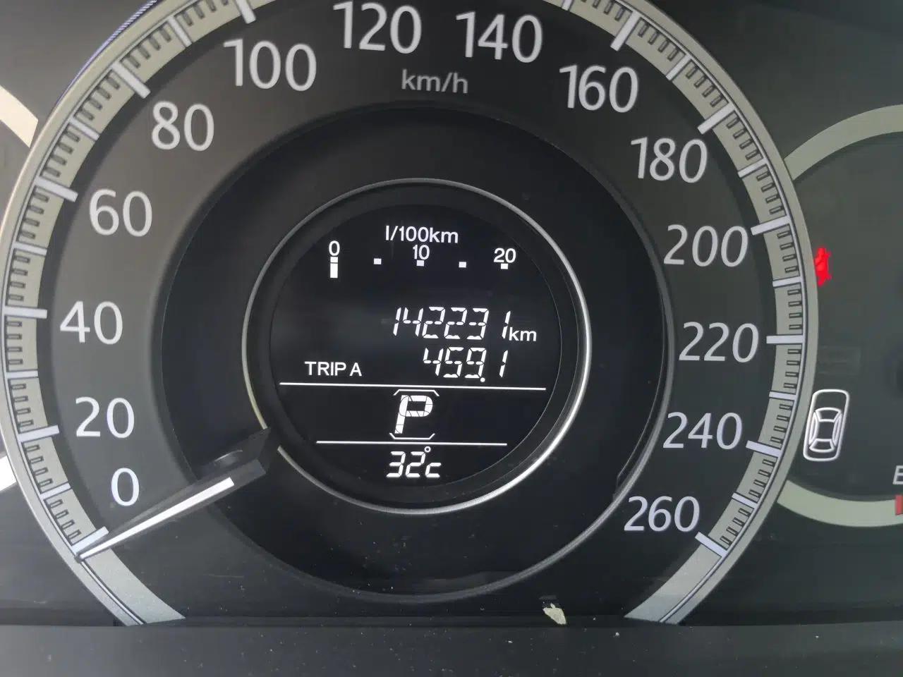 Honda Accord 2014 2.0L LX Comfort Edition — миниатюра 12