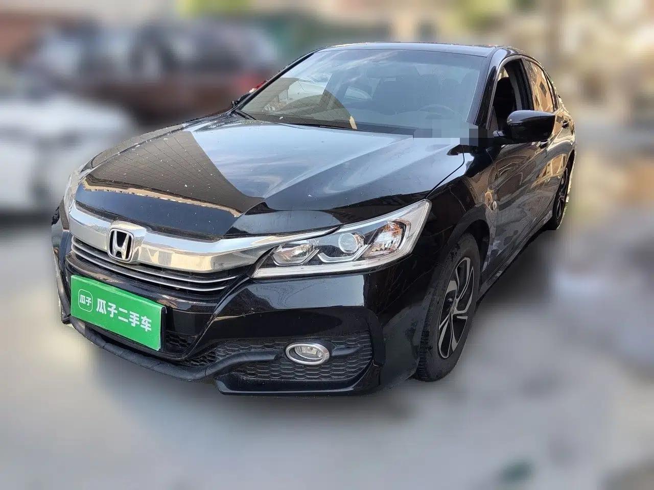 Honda Accord 2016 2.0L Elite Edition — миниатюра 1