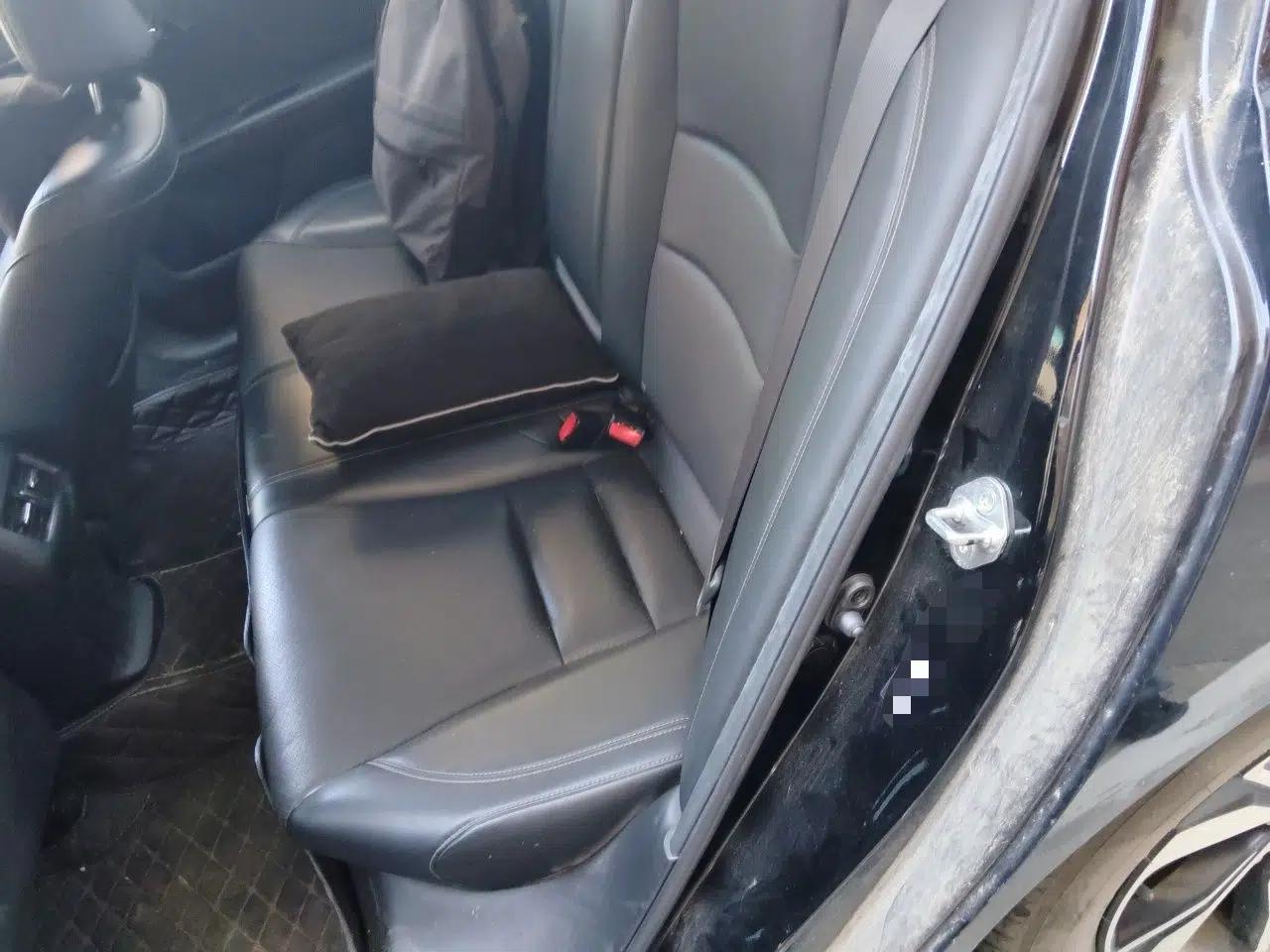 Honda Accord 2016 2.0L Elite Edition — миниатюра 17