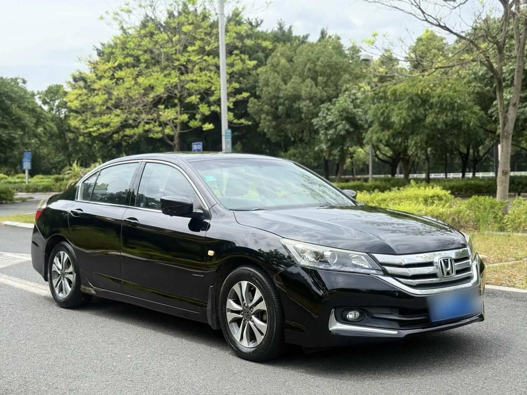 Honda Accord 2015 2.0L LX Comfort Edition — миниатюра 12