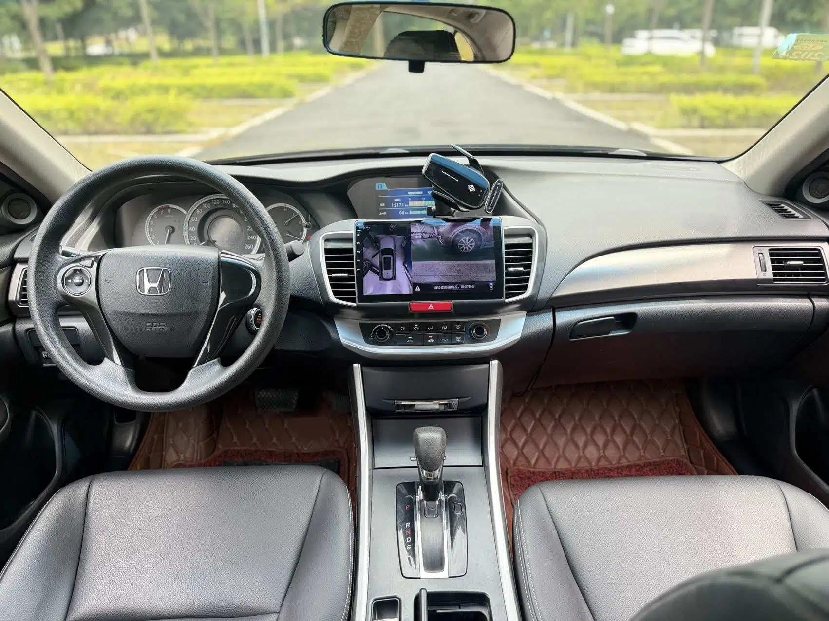 Honda Accord 2015 2.0L LX Comfort Edition — миниатюра 17