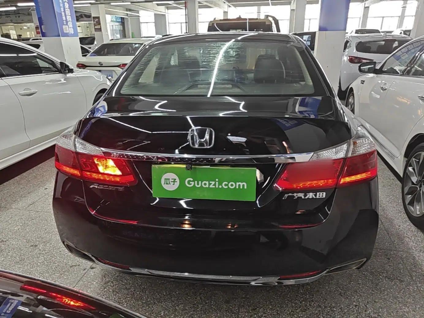 Honda Accord 2015 2.0L LX Comfort Edition — миниатюра 5