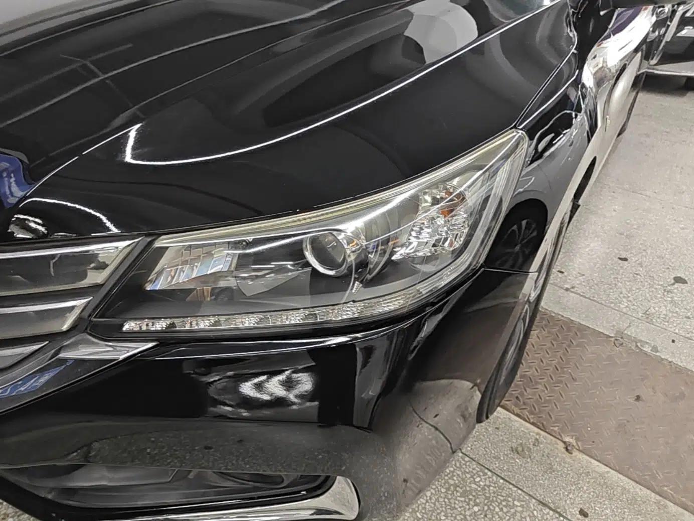 Honda Accord 2015 2.0L LX Comfort Edition — миниатюра 8