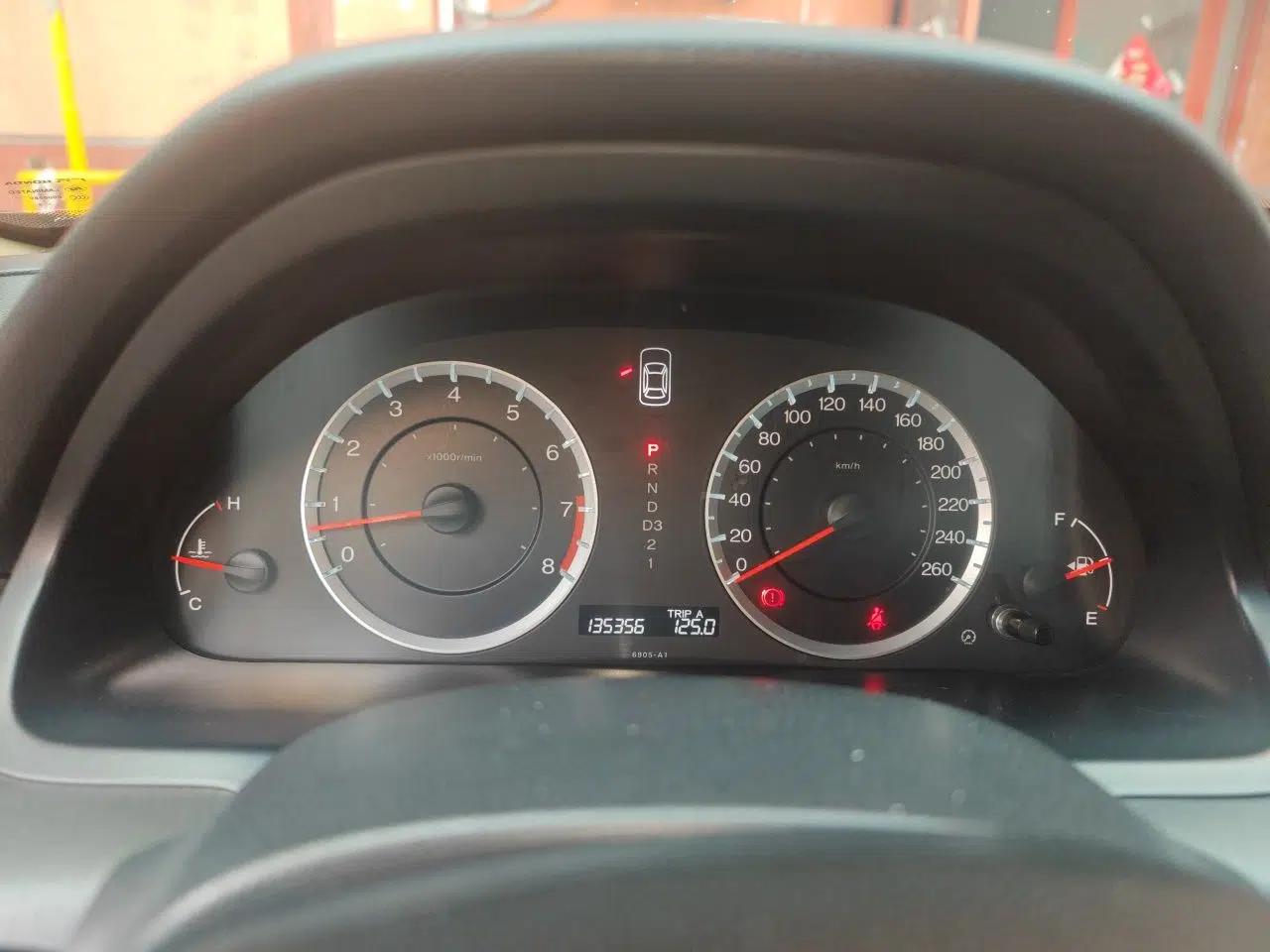 Honda Accord 2012 2.0L SE — миниатюра 11