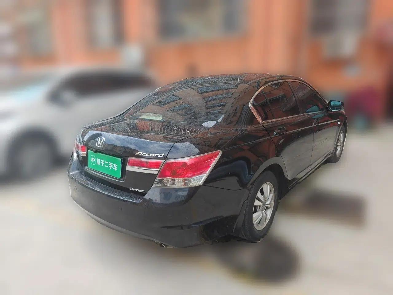 Honda Accord 2012 2.0L SE — миниатюра 6