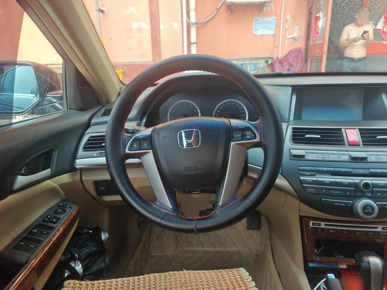 Honda Accord 2012 2.0L SE — миниатюра 10