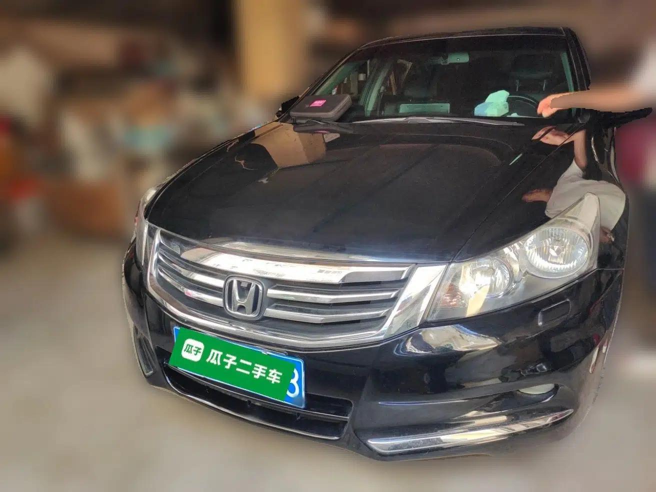 Honda Accord 2013 2.4L SE — миниатюра 2