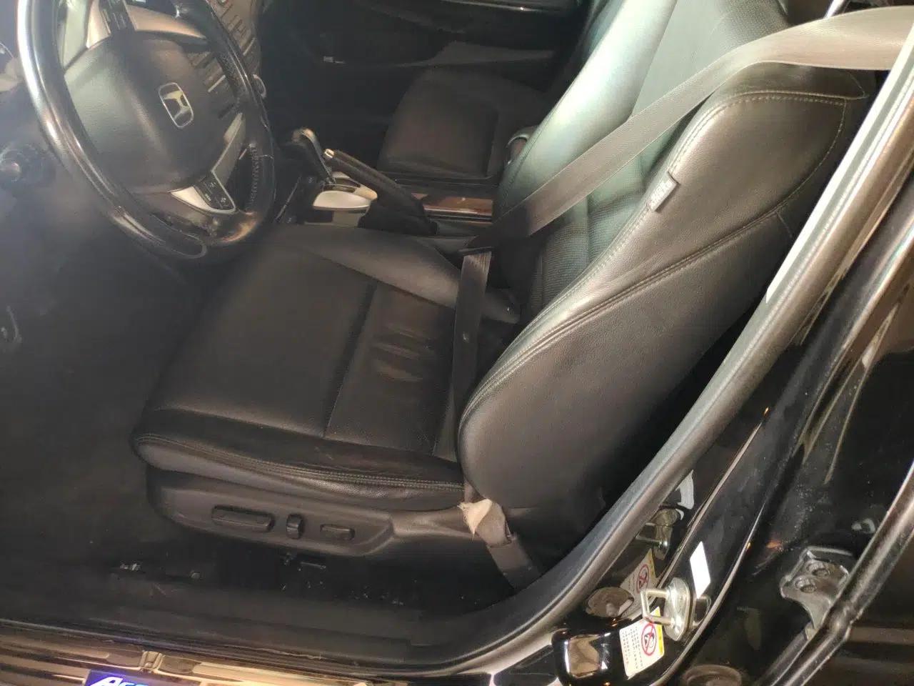 Honda Accord 2013 2.4L SE — миниатюра 15
