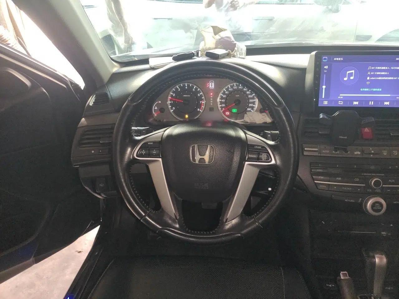 Honda Accord 2013 2.4L SE — миниатюра 10