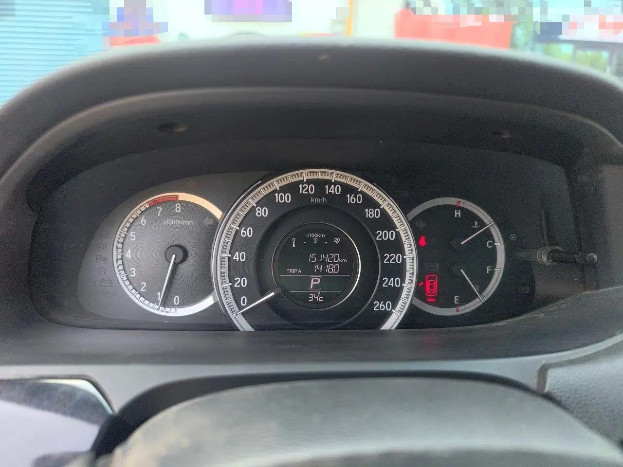 Honda Accord 2016 2.0L Luxury Edition — миниатюра 11