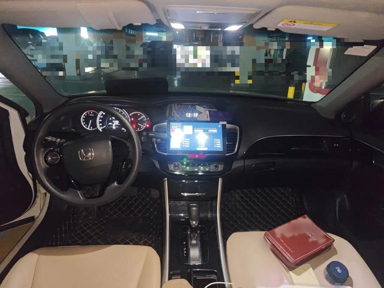 Honda Accord 2016 2.0L Comfort Edition — миниатюра 18