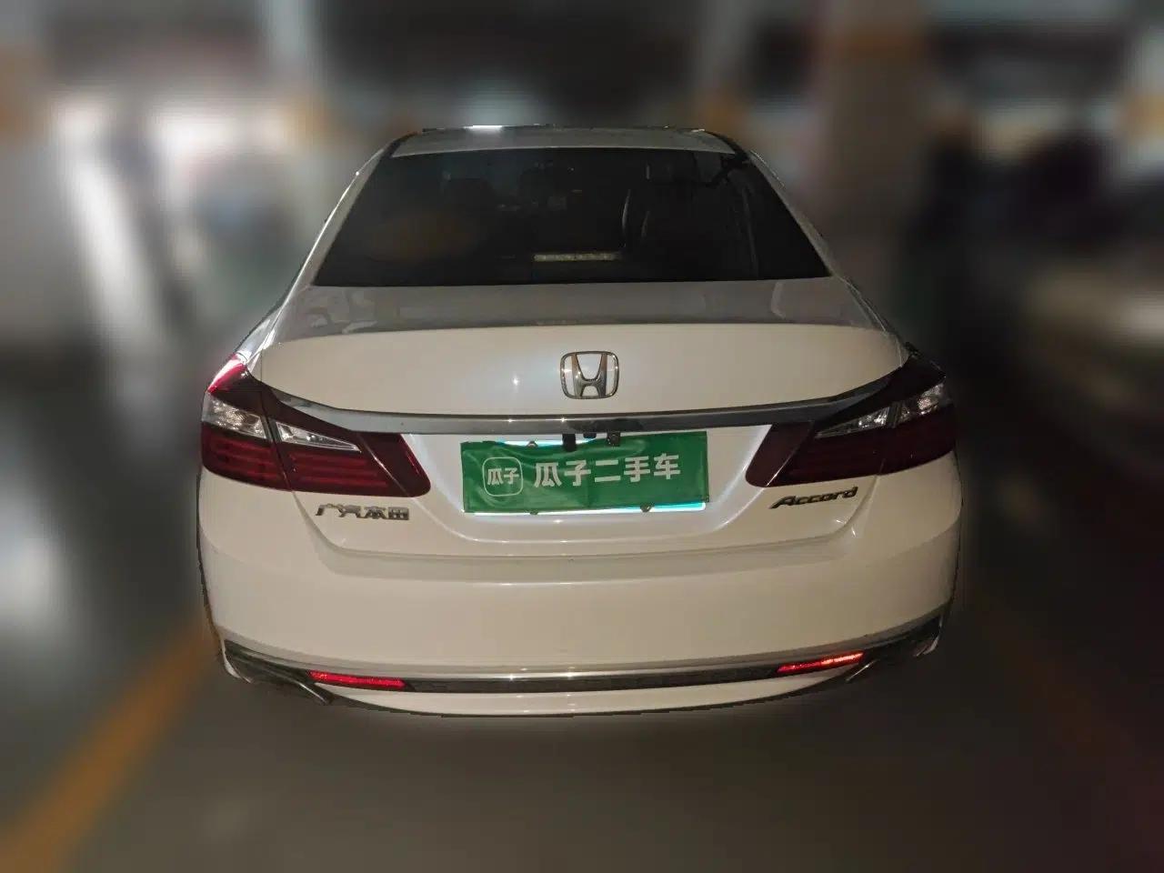 Honda Accord 2016 2.0L Comfort Edition — миниатюра 5