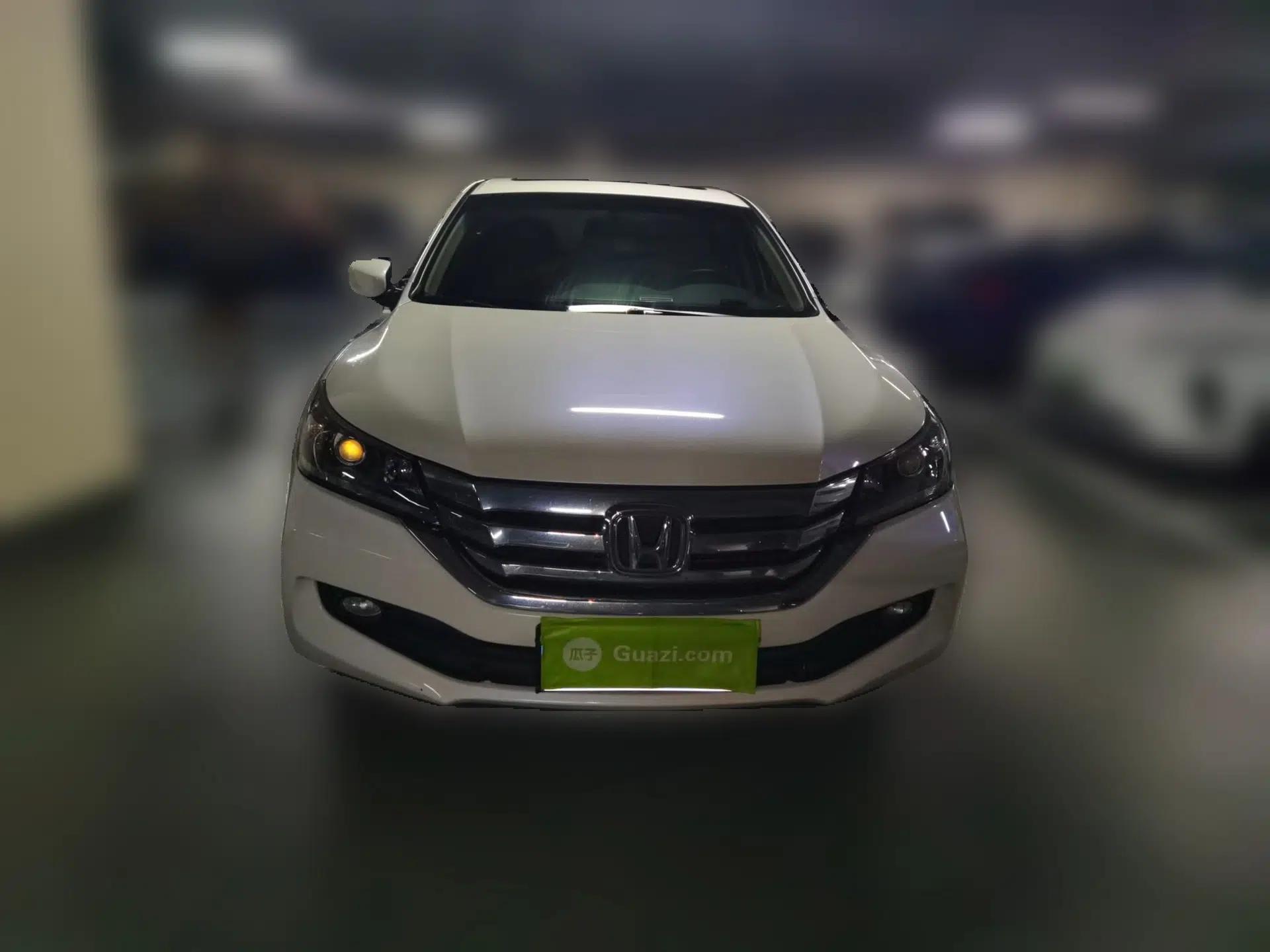 Honda Accord 2015 2.0L LXS Elite Edition — миниатюра 2