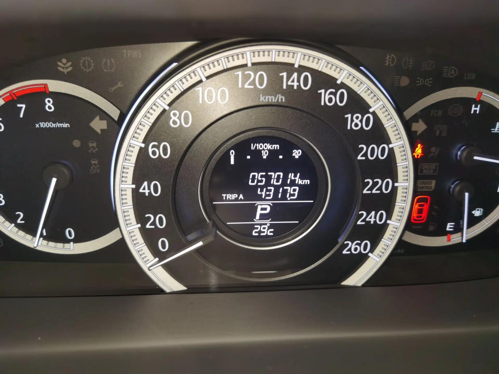 Honda Accord 2015 2.0L LXS Elite Edition — миниатюра 12