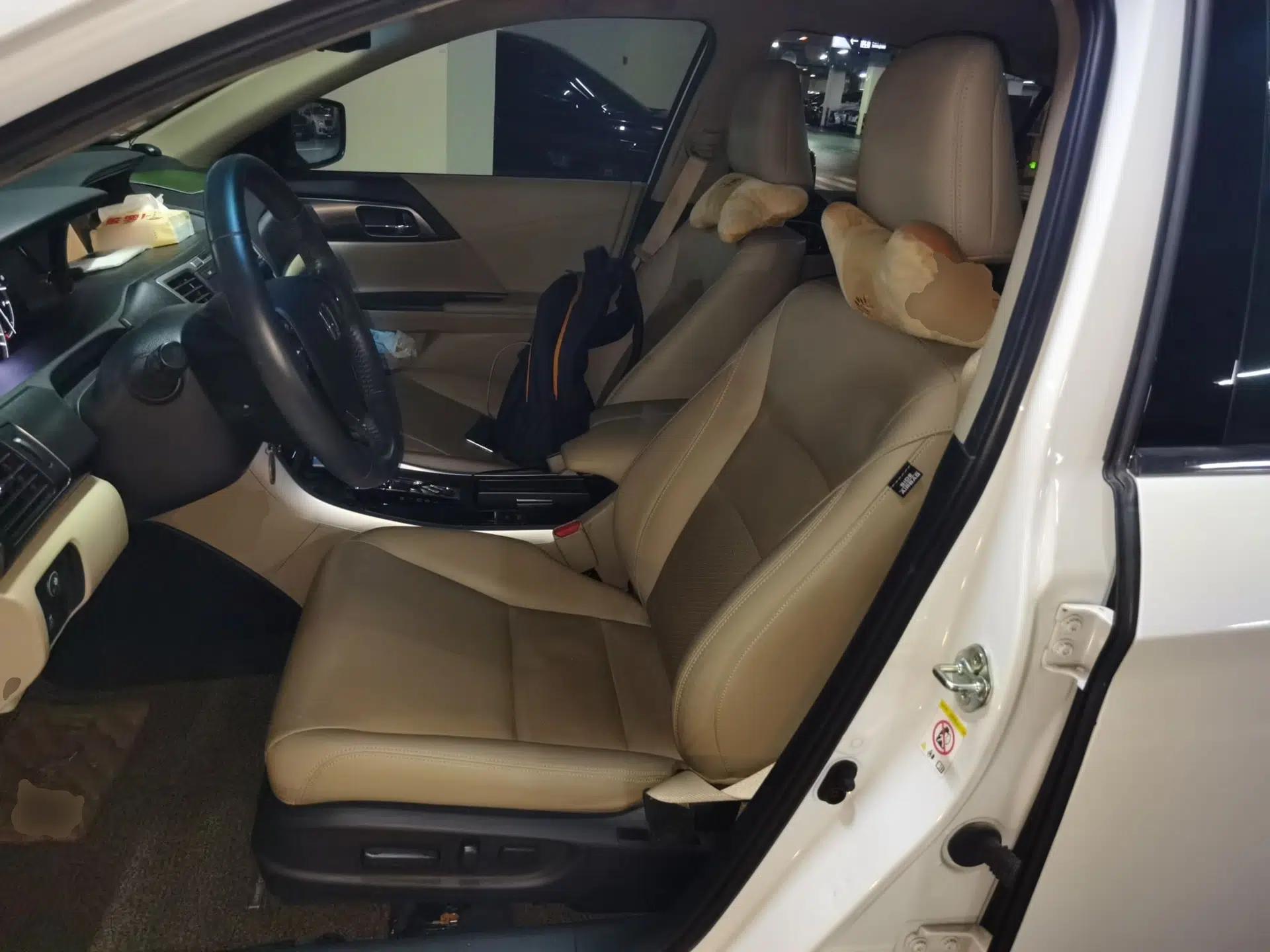 Honda Accord 2015 2.0L LXS Elite Edition — миниатюра 15