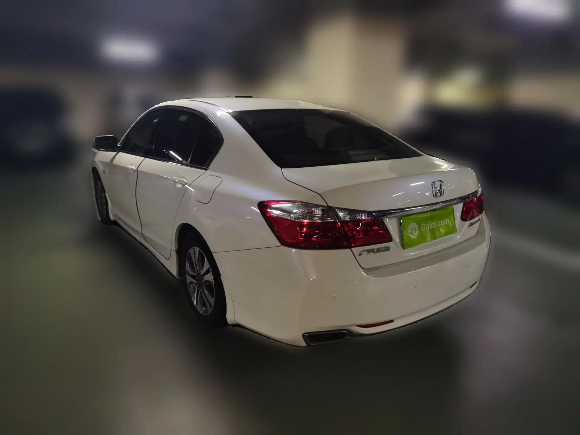 Honda Accord 2015 2.0L LXS Elite Edition — миниатюра 4
