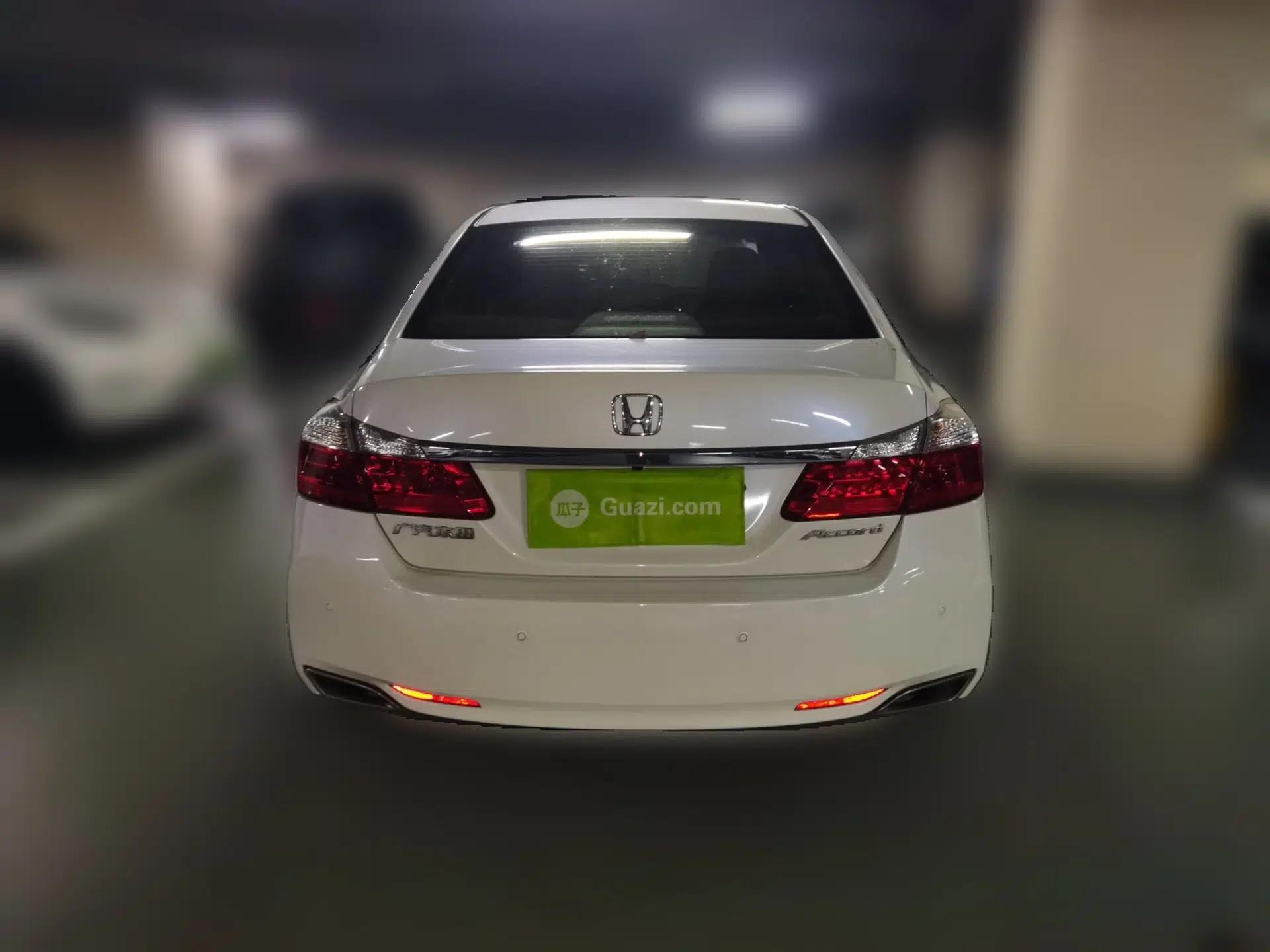 Honda Accord 2015 2.0L LXS Elite Edition — миниатюра 5