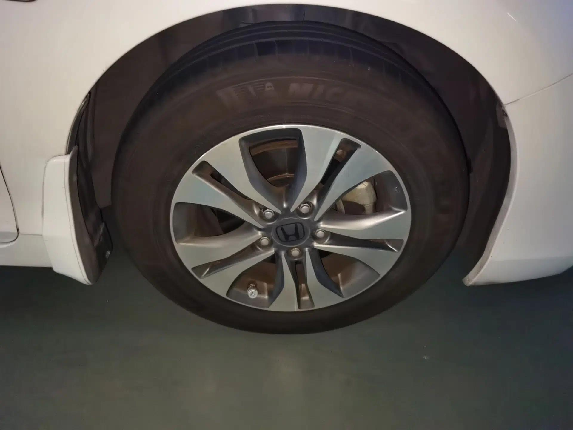Honda Accord 2015 2.0L LXS Elite Edition — миниатюра 8