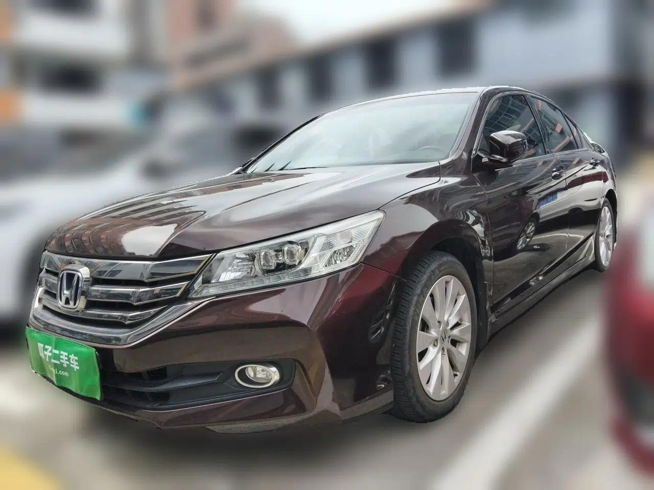 Honda Accord 2015 2.4L EX Luxury Edition — миниатюра 1