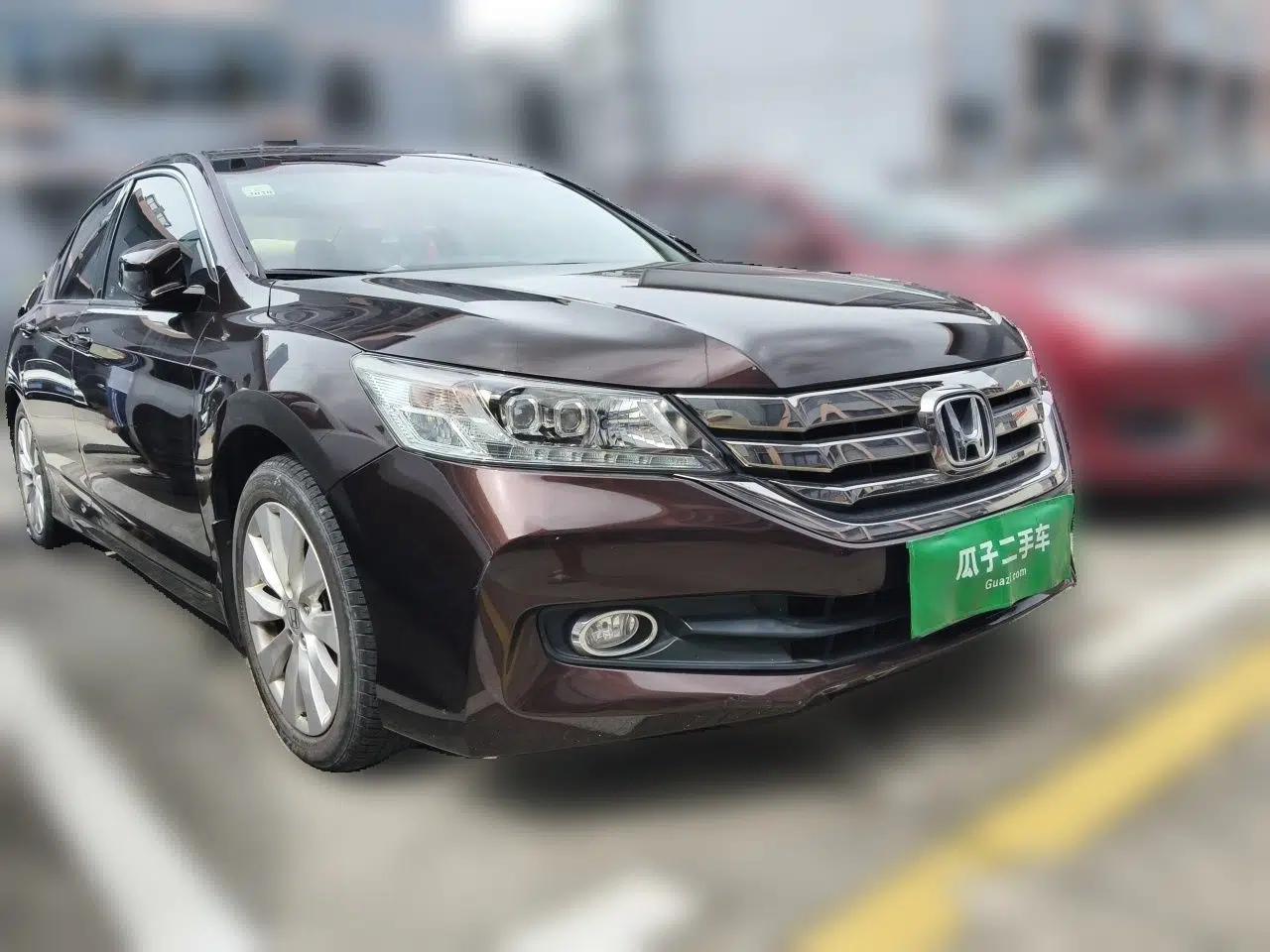 Honda Accord 2015 2.4L EX Luxury Edition — миниатюра 3