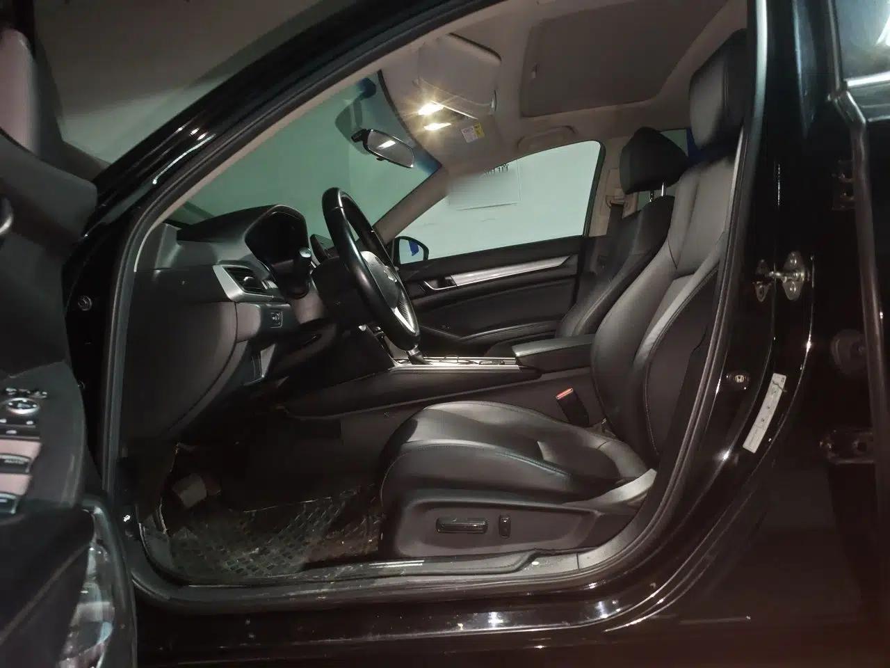 Honda Accord 2018 260TURBO Elite Edition China VI — миниатюра 15