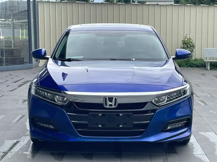 Honda Accord 2018 260TURBO Elite Edition China V — миниатюра 3