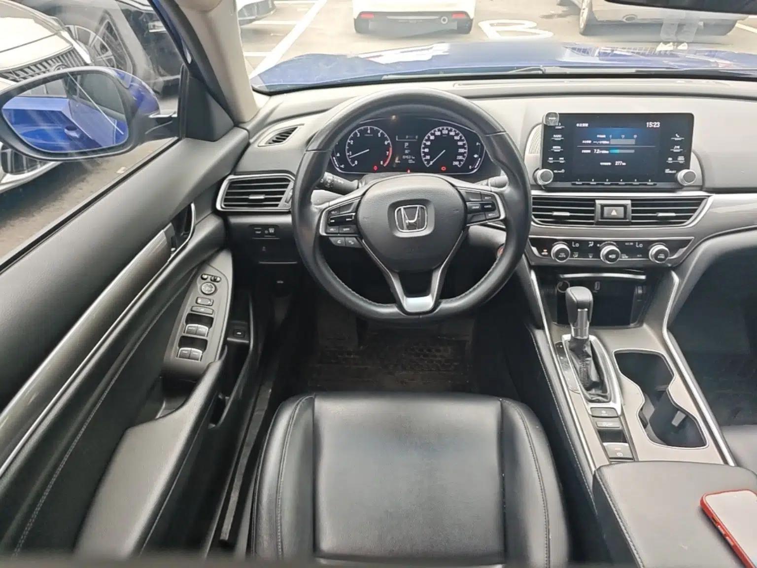 Honda Accord 2018 260TURBO Elite Edition China V — миниатюра 7