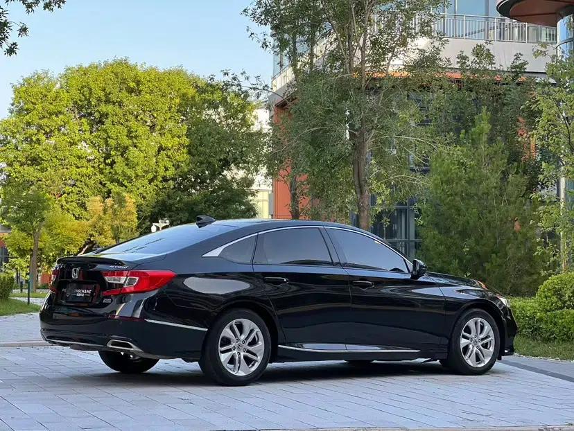 Honda Accord 2018 260TURBO Elite Edition China VI — миниатюра 3