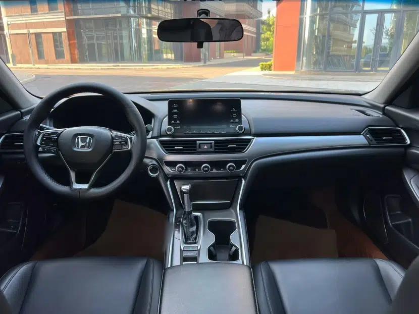 Honda Accord 2018 260TURBO Elite Edition China VI — миниатюра 10