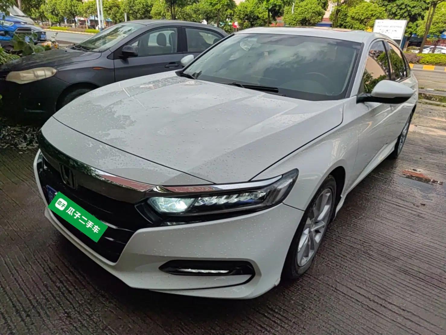 Honda Accord 2018 260TURBO Elite Edition China V — миниатюра 1