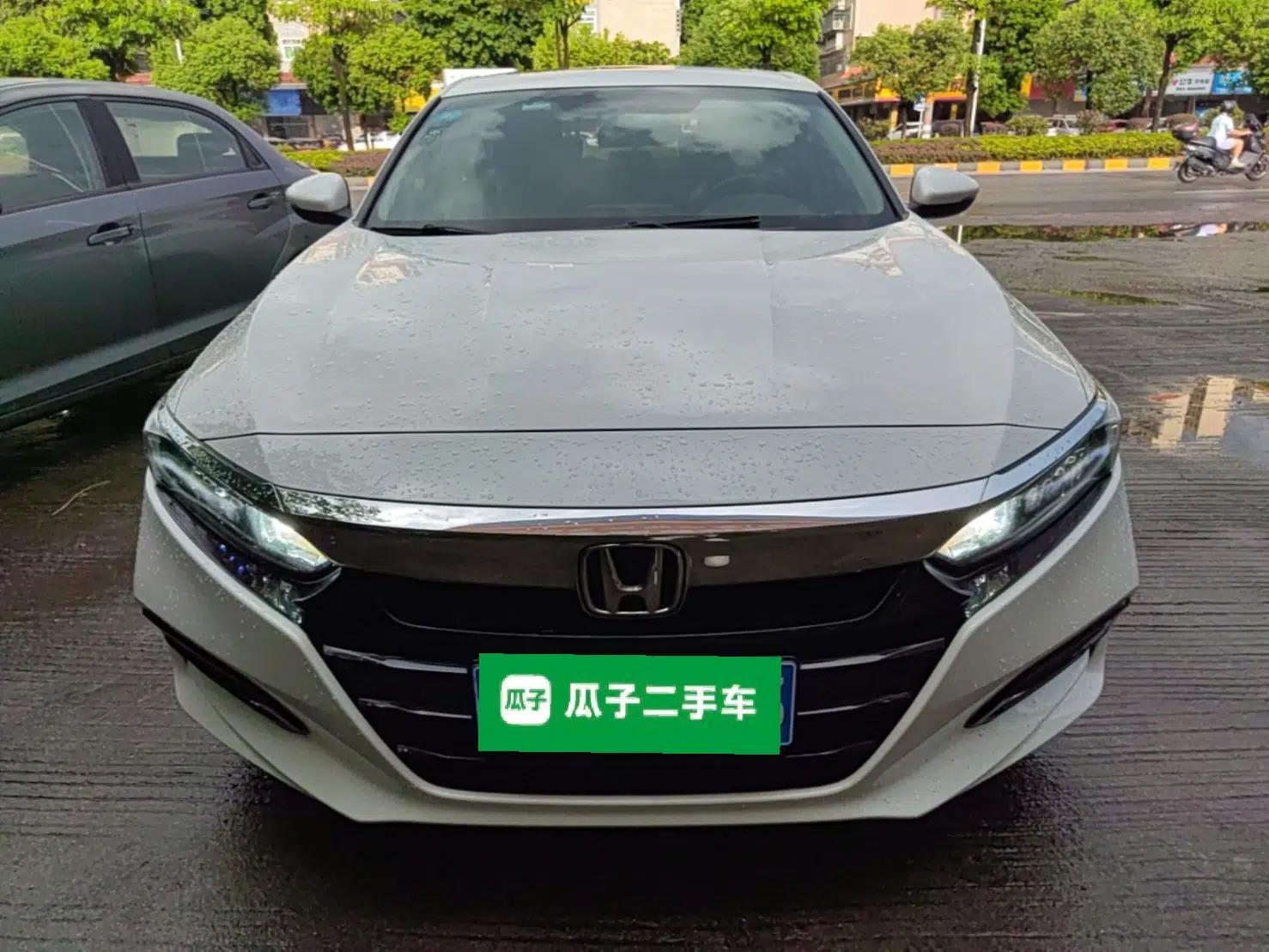 Honda Accord 2018 260TURBO Elite Edition China V — миниатюра 2