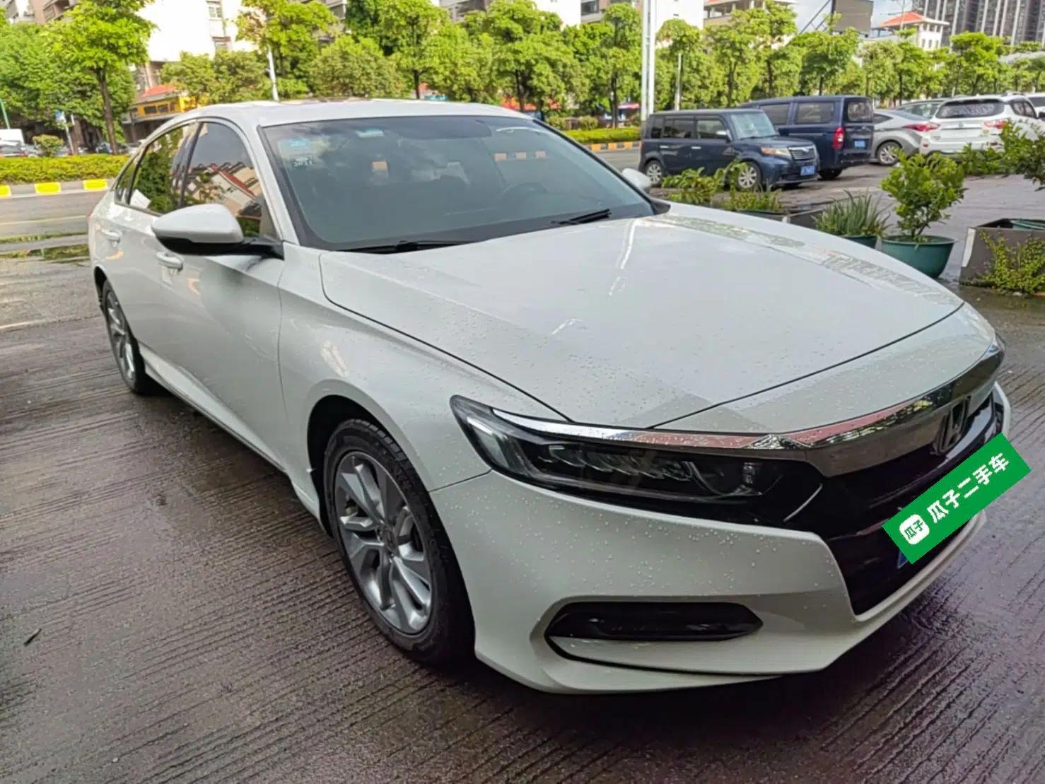 Honda Accord 2018 260TURBO Elite Edition China V — миниатюра 3