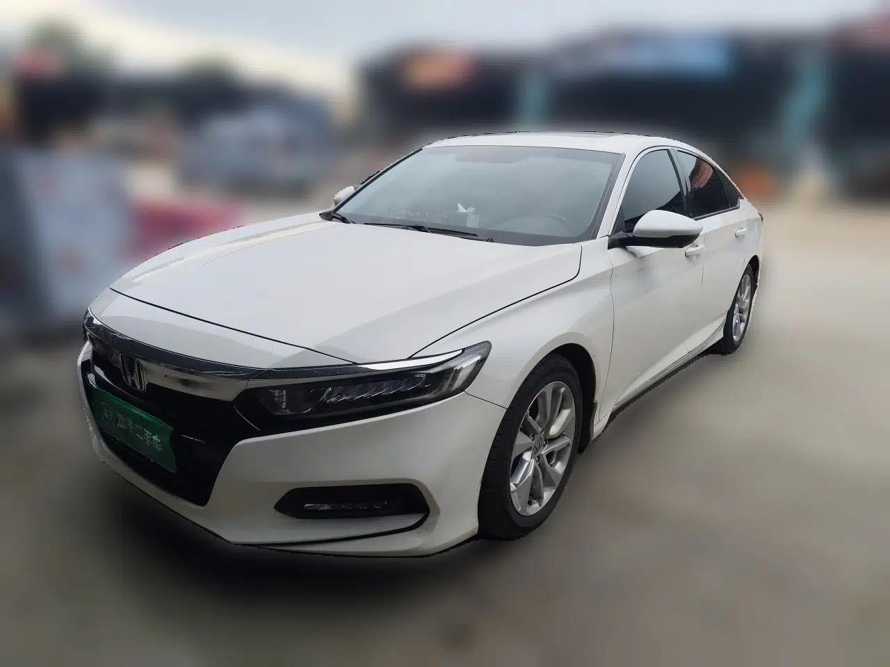 Honda Accord 2018 260TURBO Elite Edition China V — миниатюра 1