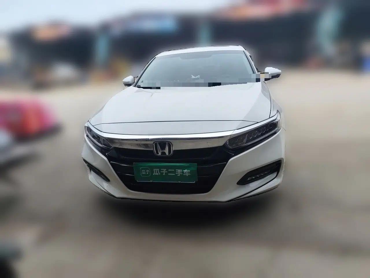Honda Accord 2018 260TURBO Elite Edition China V — миниатюра 2