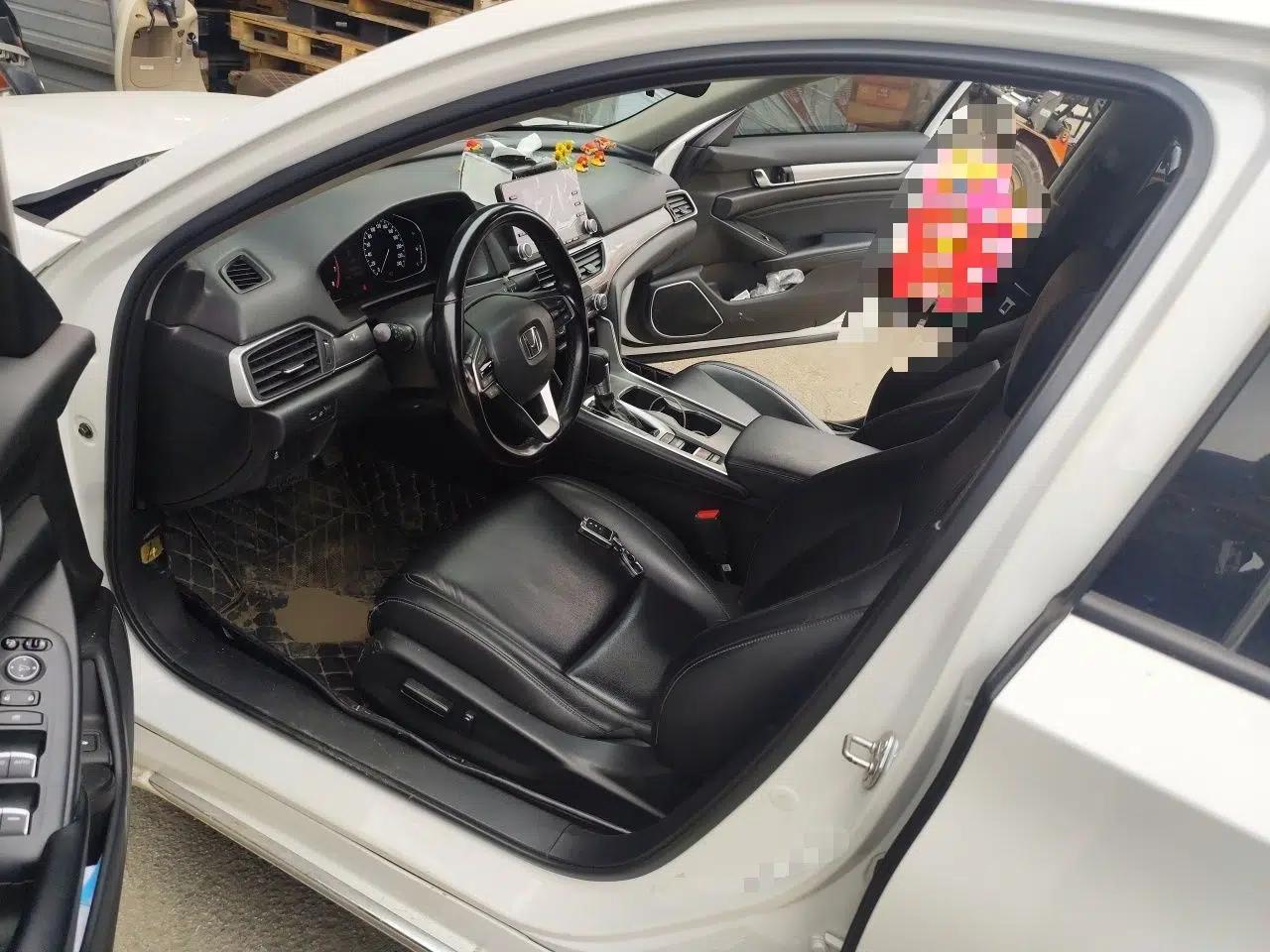 Honda Accord 2018 260TURBO Elite Edition China V — миниатюра 16