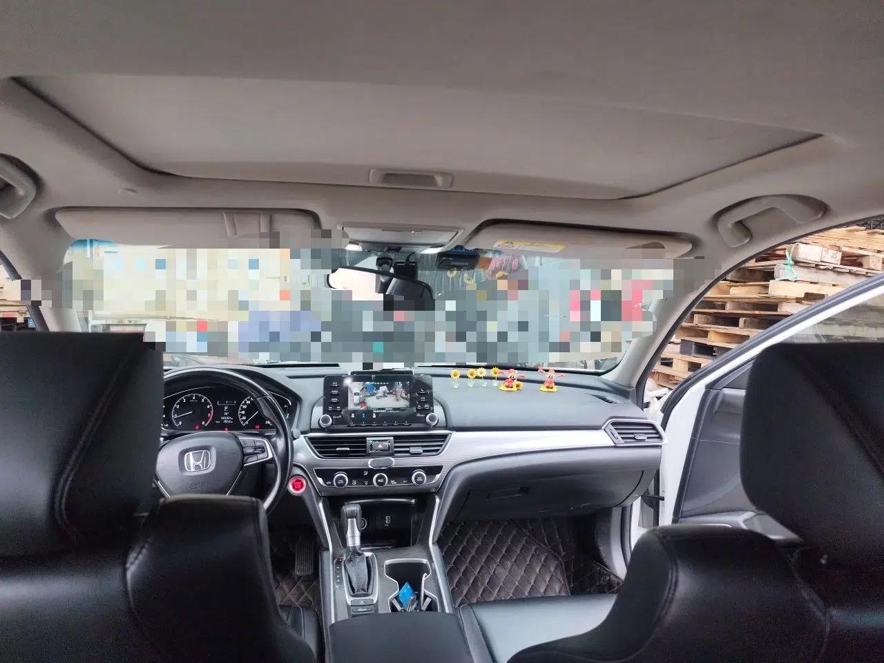 Honda Accord 2018 260TURBO Elite Edition China V — миниатюра 18
