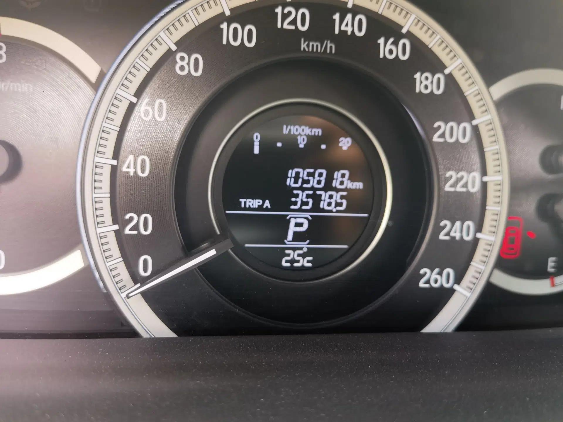 Honda Accord 2016 2.0L Elite Edition — миниатюра 12