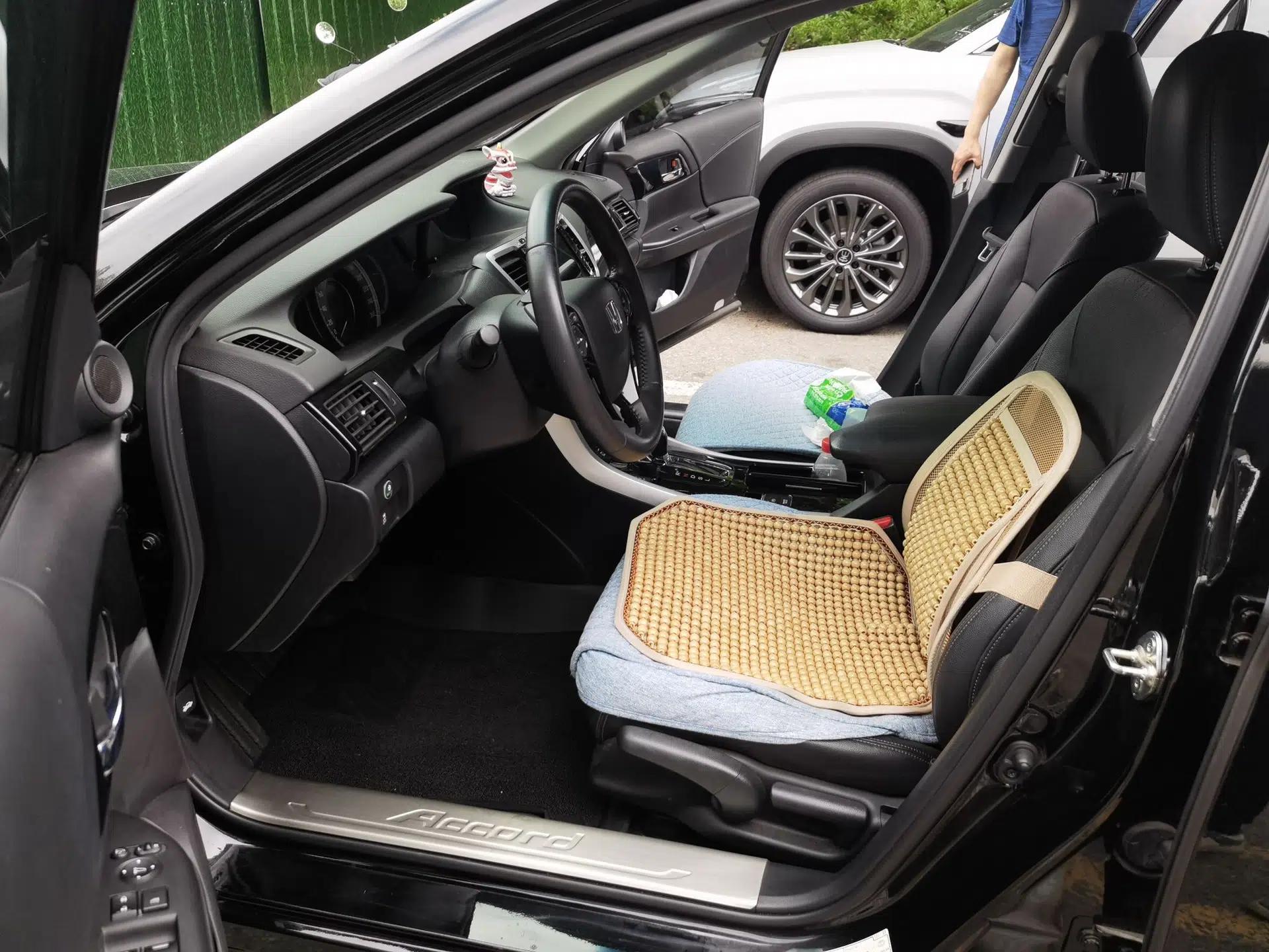 Honda Accord 2016 2.0L Elite Edition — миниатюра 16