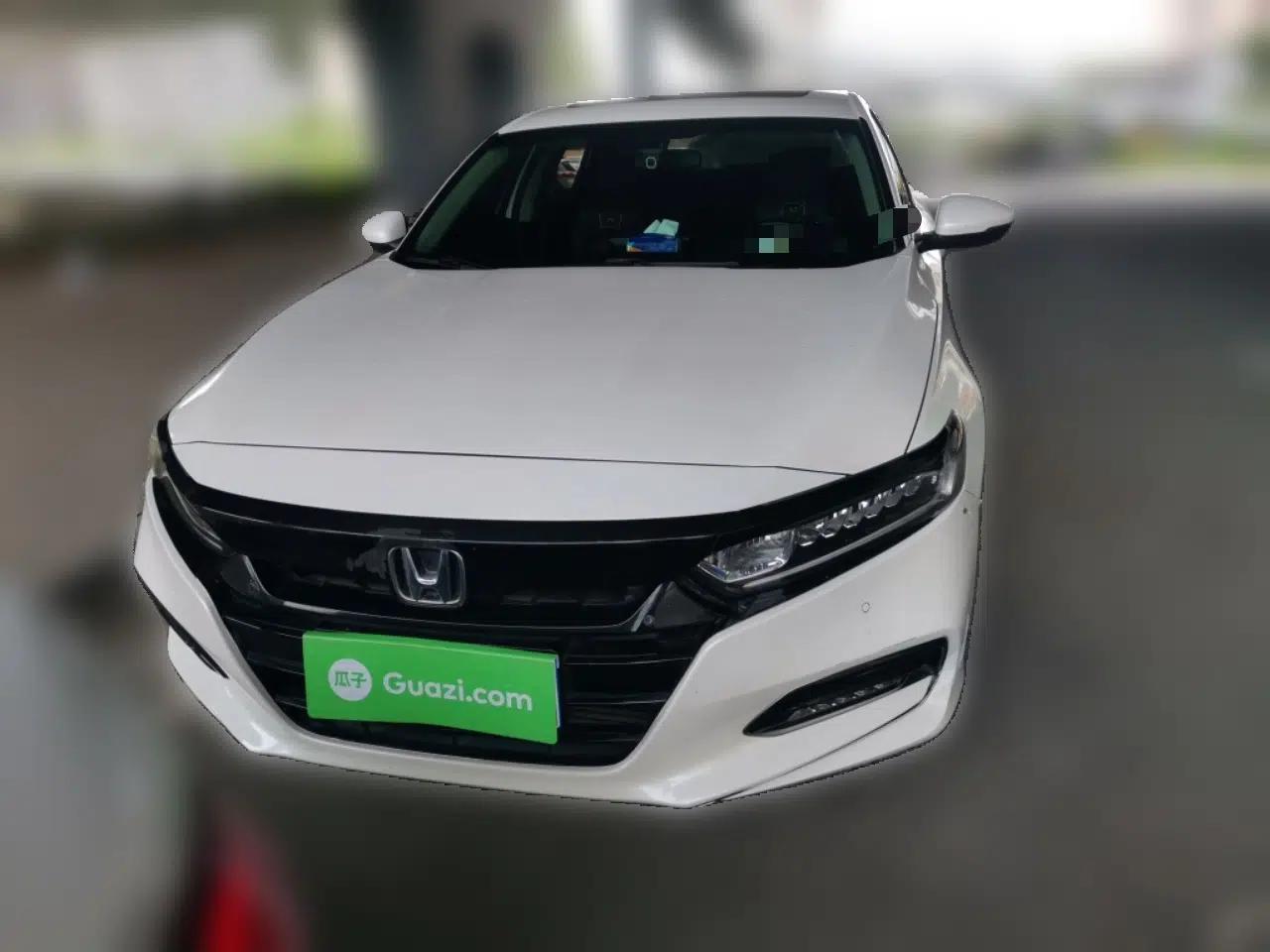 Honda Accord 2018 260TURBO Elite Edition China V — миниатюра 2