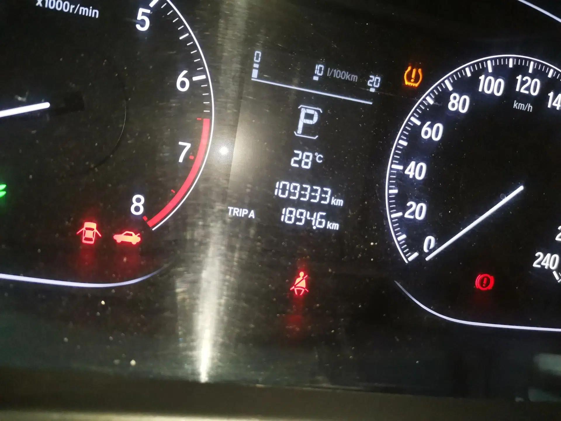 Honda Accord 2018 260TURBO Elite Edition China V — миниатюра 12