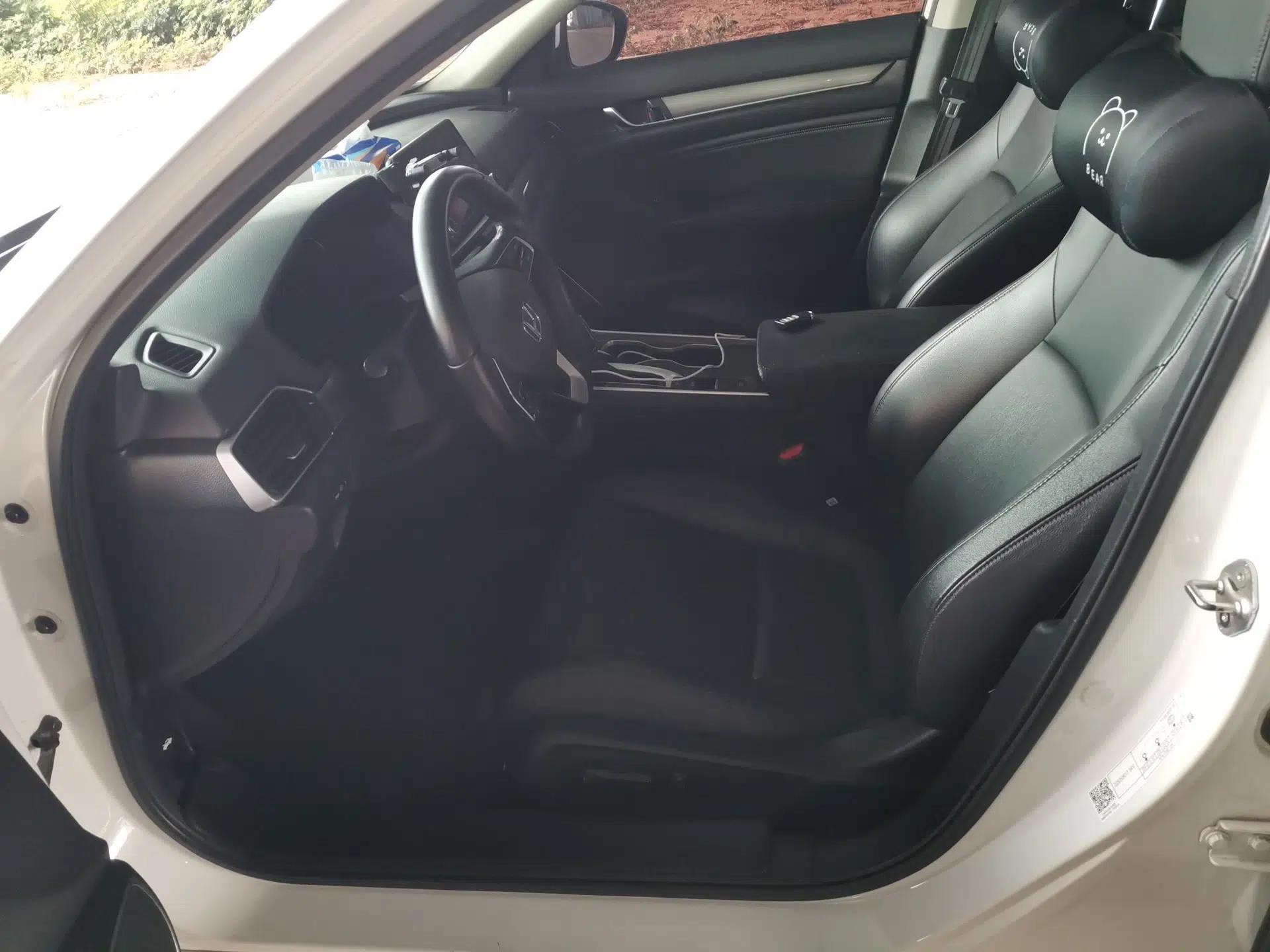 Honda Accord 2018 260TURBO Elite Edition China V — миниатюра 15