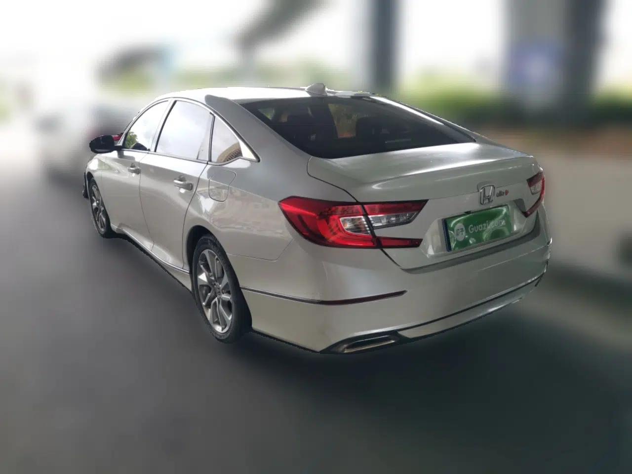 Honda Accord 2018 260TURBO Elite Edition China V — миниатюра 4